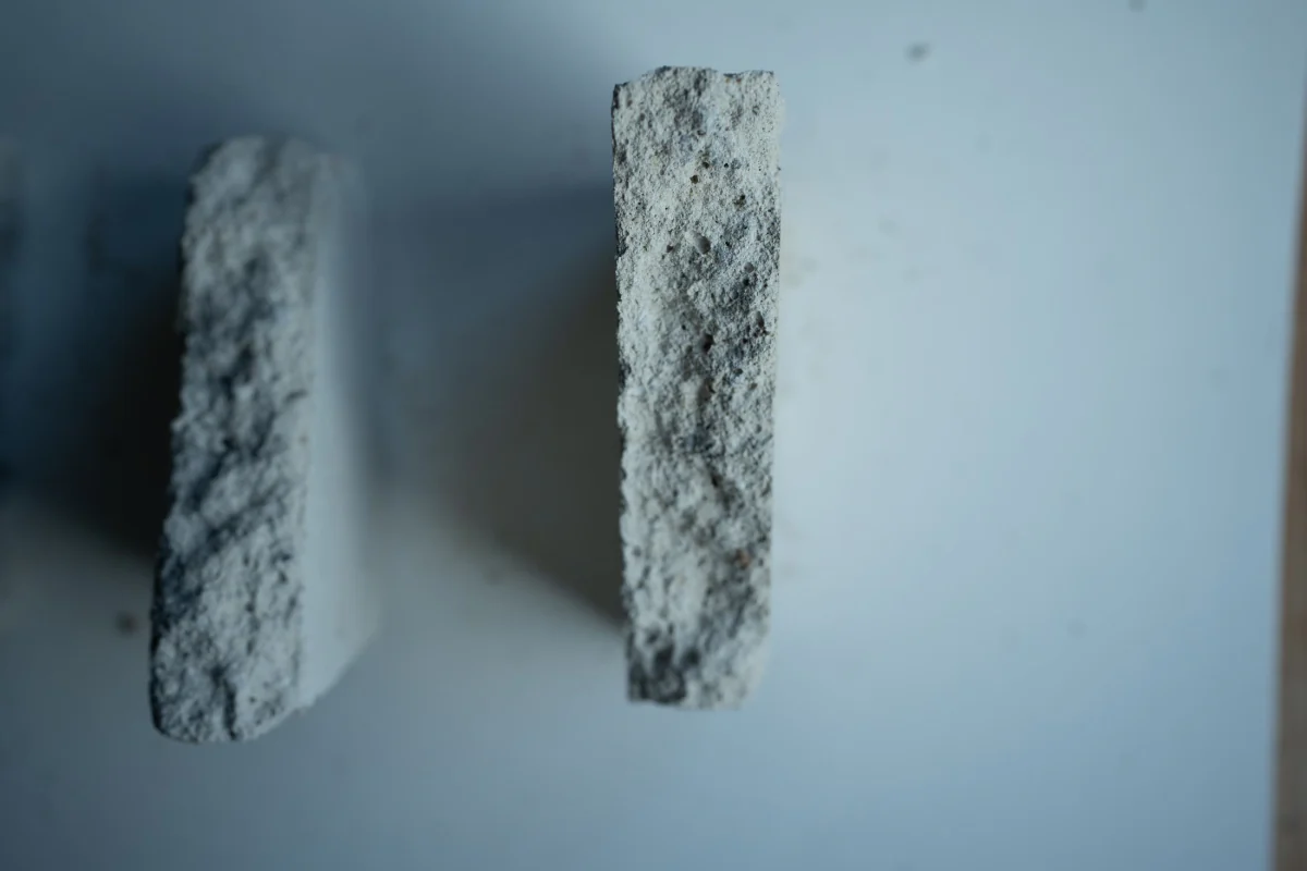 Fractured limestone cement sample